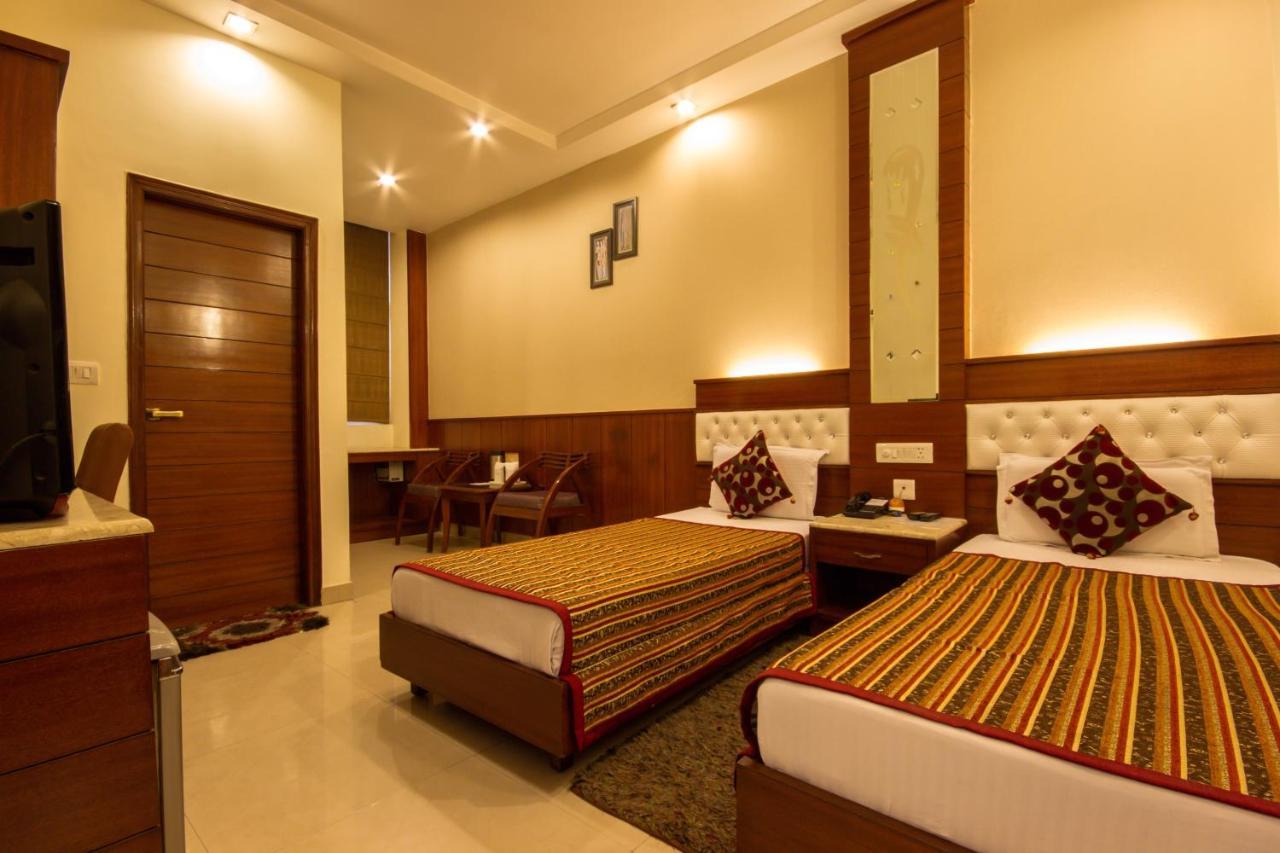 Hotel Aster Inn New Delhi Luaran gambar